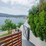 Aiora -infinity Pool On The Cliff -private