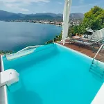 Aiora -infinity Pool On The Cliff -private
