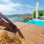 Aiora -infinity Pool On The Cliff -private Villa Loutra Oraias Elenis