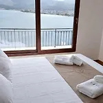 Aiora -infinity Pool On The Cliff -private Loutra Oraias Elenis