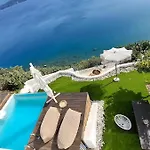 Villa Aiora -infinity Pool On The Cliff -private *