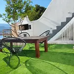 Villa Aiora -infinity Pool On The Cliff -private