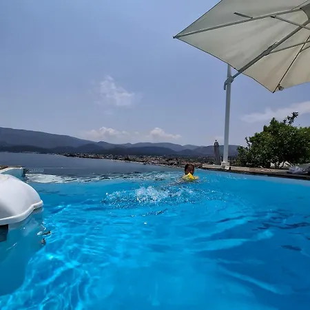 빌라 Aiora -infinity Pool On The Cliff -private *