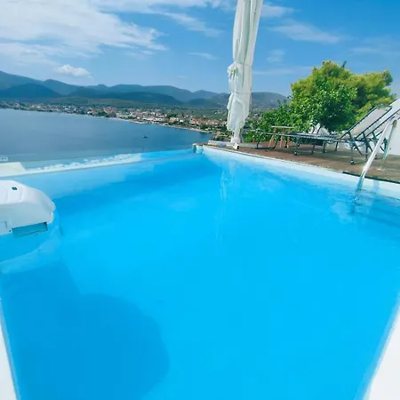Aiora -infinity Pool On The Cliff -private