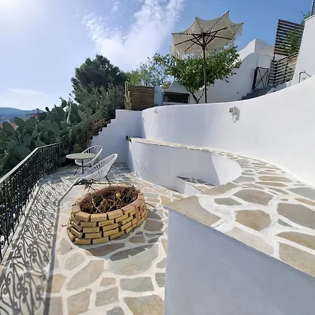 Aiora -infinity Pool On The Cliff -private Villa
