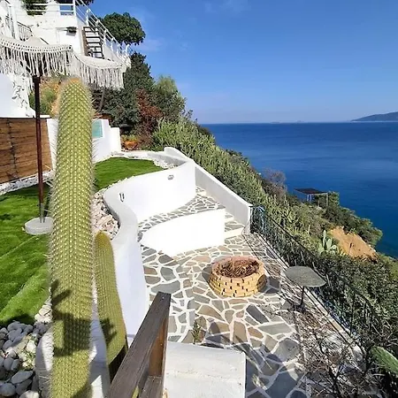 Aiora -infinity Pool On The Cliff -private