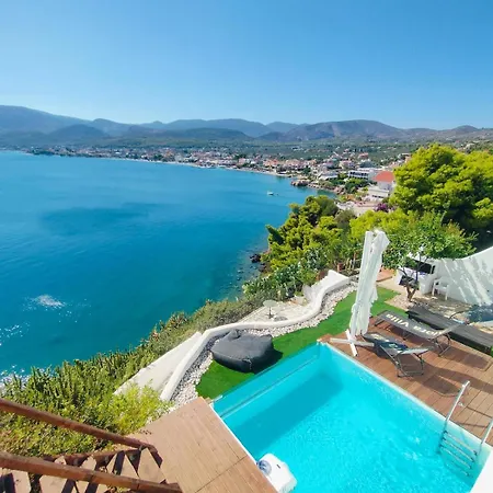 Aiora -infinity Pool On The Cliff -private Villa *