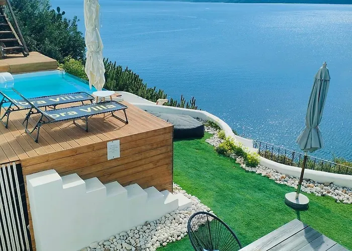 Aiora -infinity Pool On The Cliff -private * Loutra Oraias Elenis