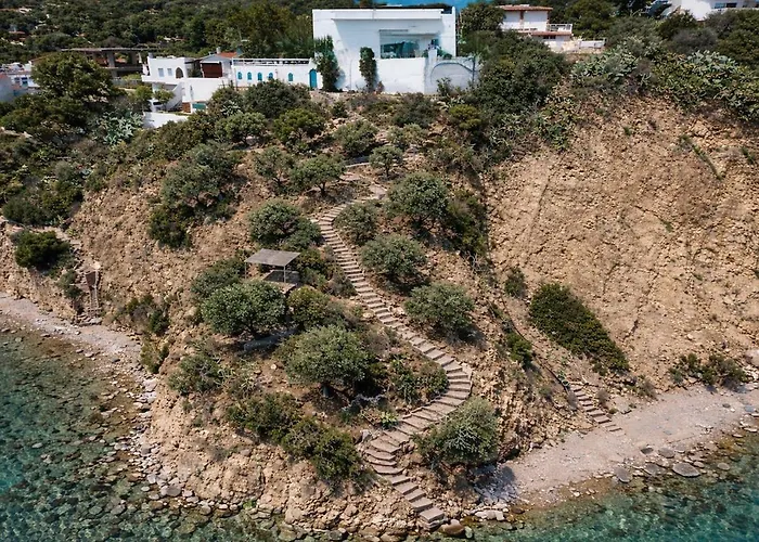 Aiora -infinity Pool On The Cliff -private Вилла *