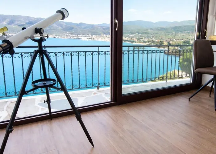 Aiora -infinity Pool On The Cliff -private Лутра-Ореас-Эленис