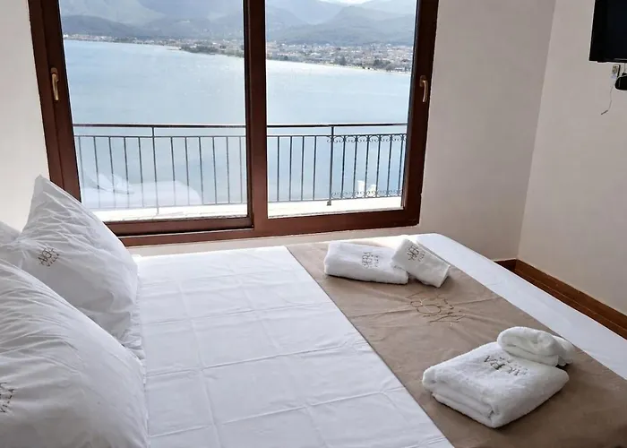 Aiora -infinity Pool On The Cliff -private Лутра-Ореас-Эленис