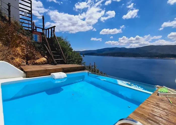 Aiora -infinity Pool On The Cliff -private Villa Loutra Oraias Elenis