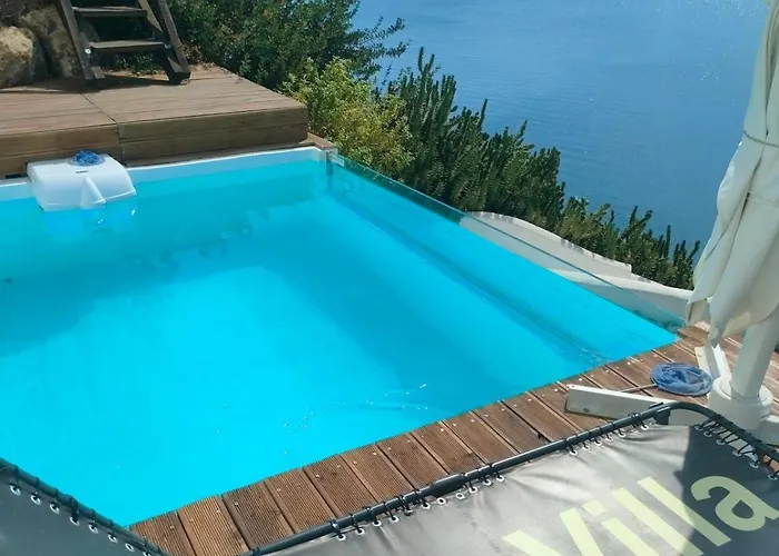 Villa Aiora -infinity Pool On The Cliff -private Loutra Oraias Elenis