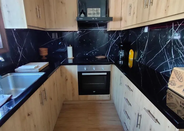 Aiora -infinity Pool On The Cliff -private