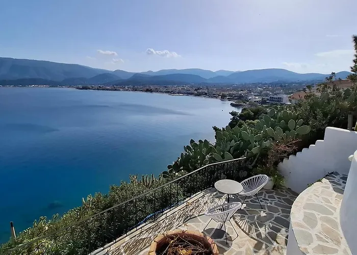 Villa Aiora -infinity Pool On The Cliff -private