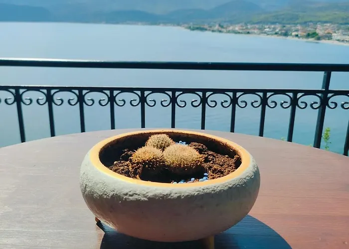 Aiora -infinity Pool On The Cliff -private Лутра-Ореас-Эленис