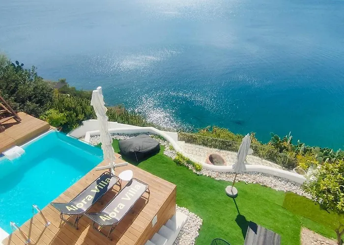 Villa Aiora -infinity Pool On The Cliff -private *