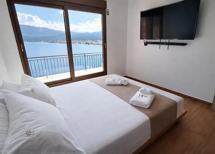 Aiora -infinity Pool On The Cliff -private * Лутра-Ореас-Эленис