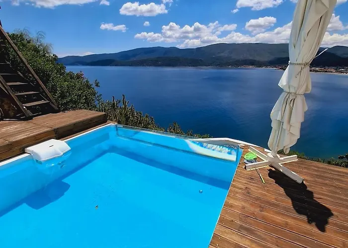 Villa Aiora -infinity Pool On The Cliff -private *