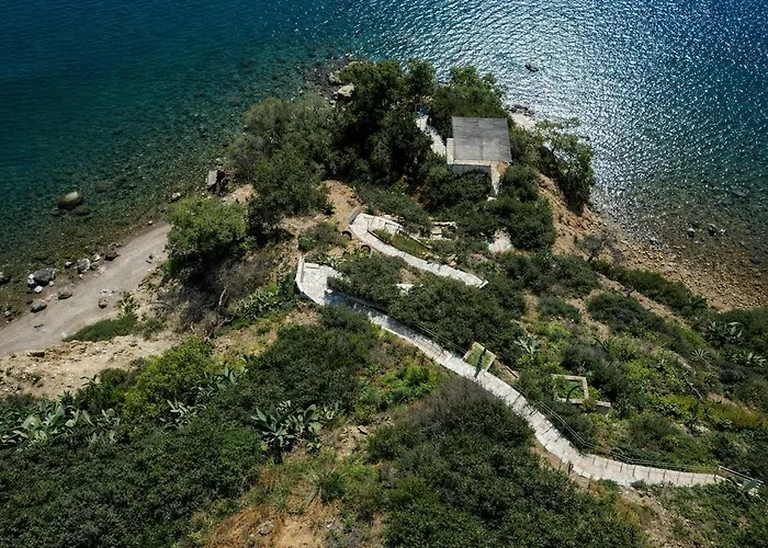 Aiora -infinity Pool On The Cliff -private Вилла *