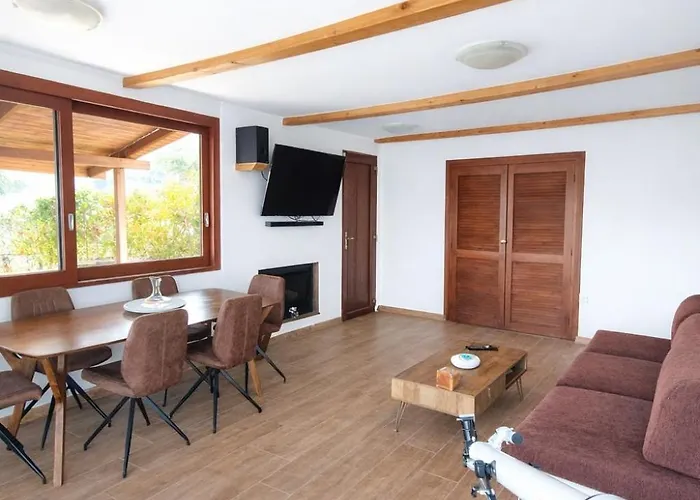 Aiora -infinity Pool On The Cliff -private Лутра-Ореас-Эленис