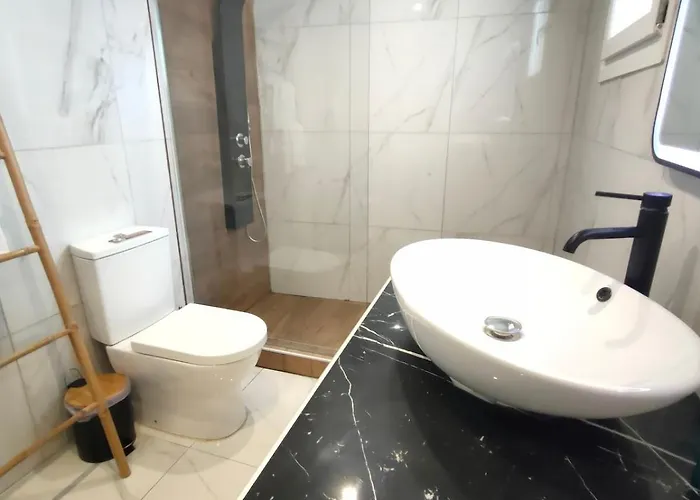 Aiora -infinity Pool On The Cliff -private Вилла Лутра-Ореас-Эленис