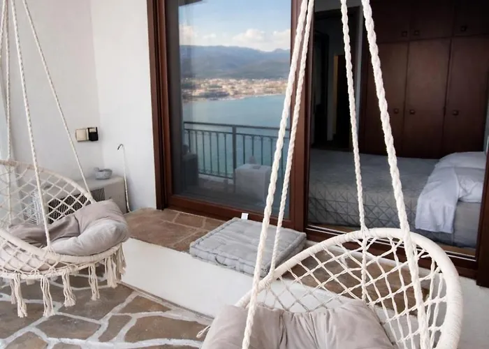 Aiora -infinity Pool On The Cliff -private Лутра-Ореас-Эленис